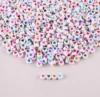 Cuentas Blancas Con Corazón Multicolor - 50 gramos